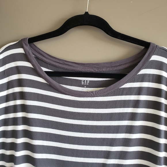 GAP Charcoal & White Stripe Muscle Tee Med Mariner Stripe - Picture 3 of 14